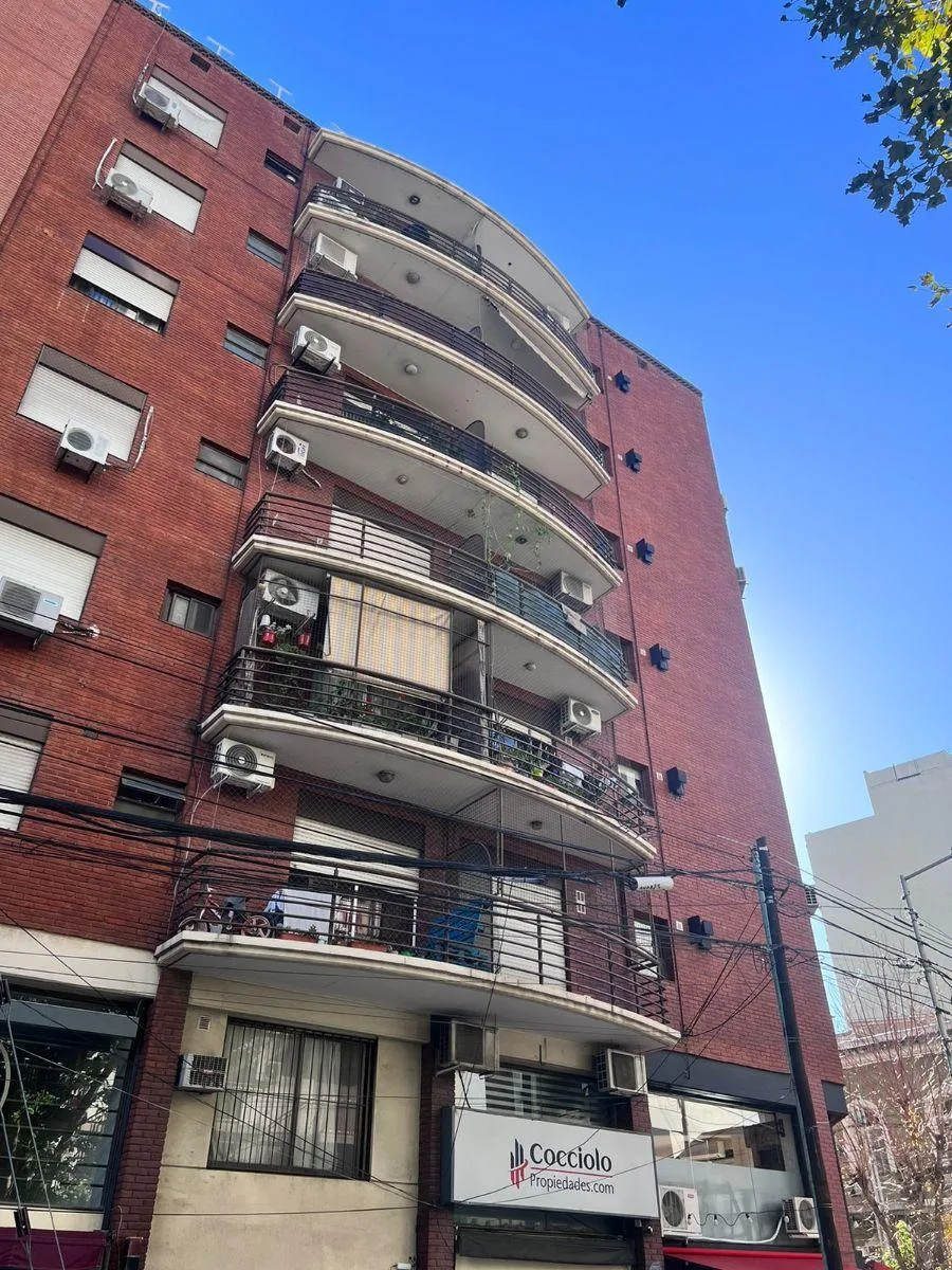 Departamento de 50 m&sup2; con 1 Dormitorio en Alquiler en Avellaneda