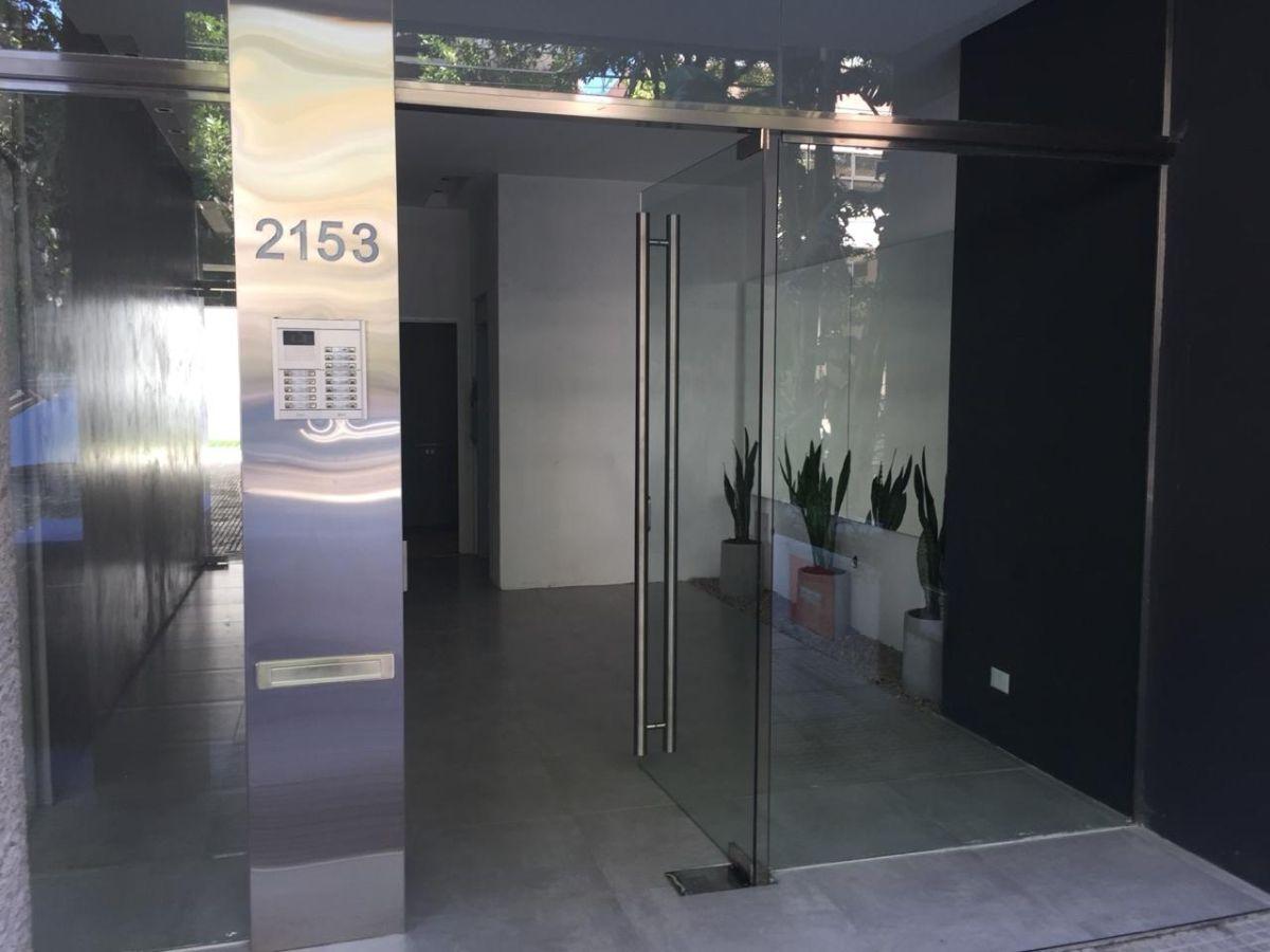 Квартира-студия с балконом и видом в Flores