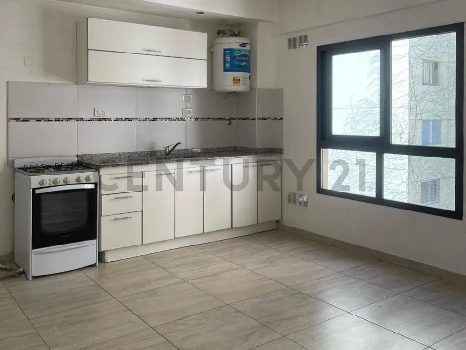 Departamento de 2 ambientes con balcón en Morón