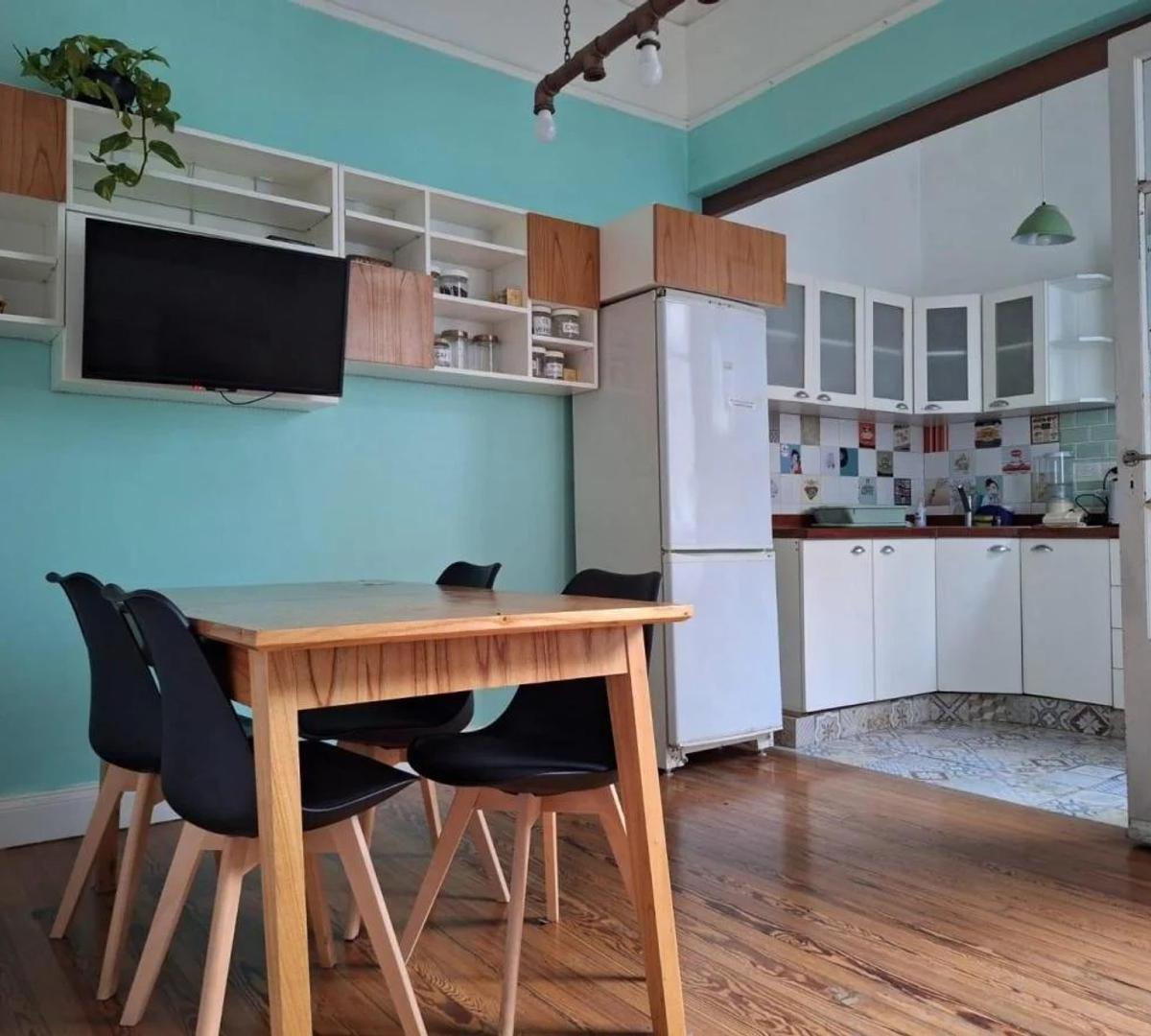 Refurbished two-bedroom apartment in San Nicolás