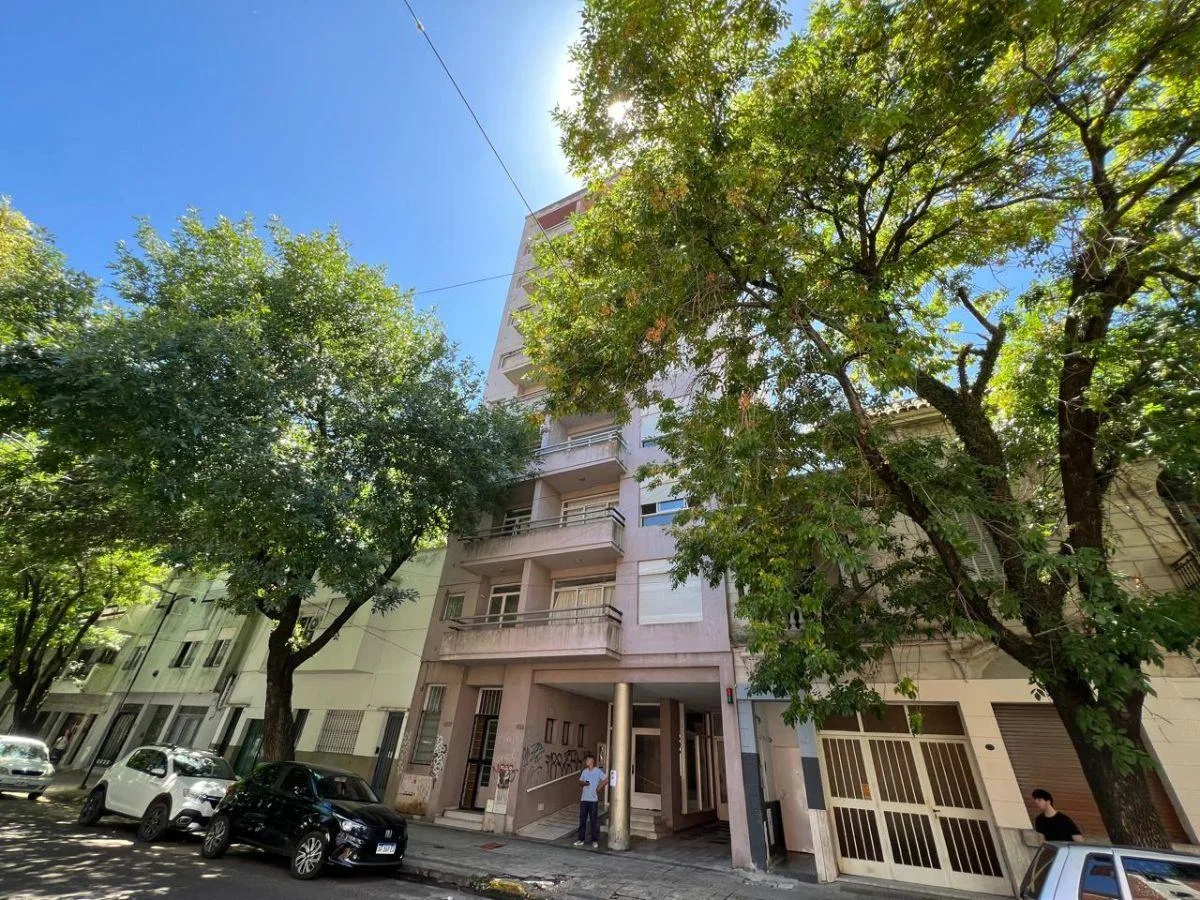 Monoambiente con balcón en La Plata