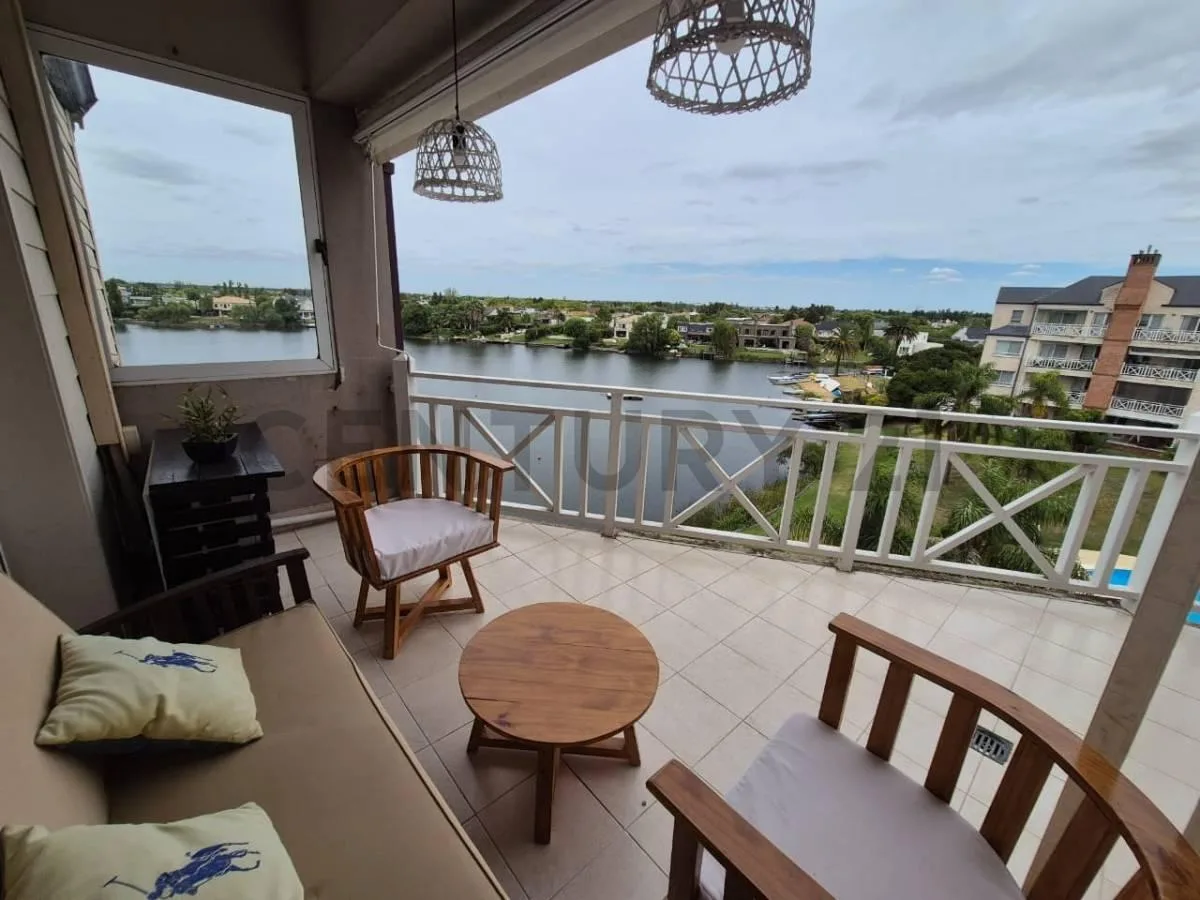 Furnished studio apartment with lake views in Tigre