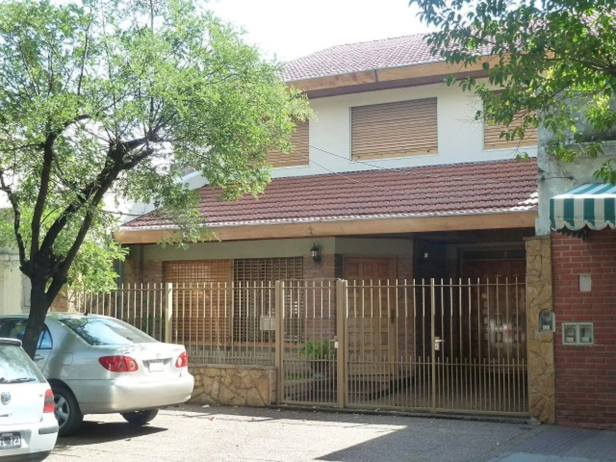 Chalé com 5 dormitórios para alugar em Sáenz Peña