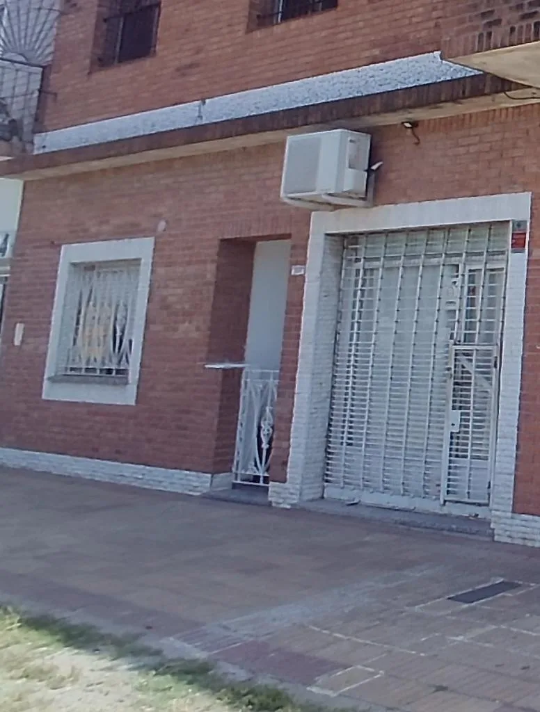 Alquiler. Casa PH al Frente, 3 Amb. 2 Dorm. Patio