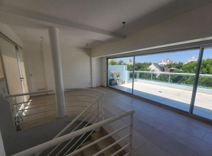 Триплекс 175 m² с двумя террасами и гриль-зоной в Saavedra