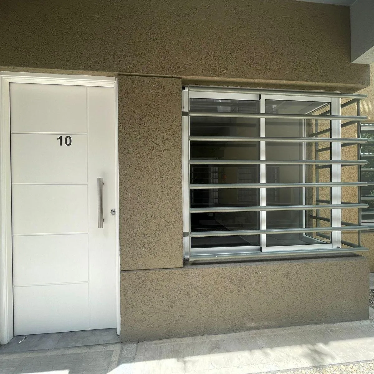 Apartamento de dois ambientes novo em José C. Paz