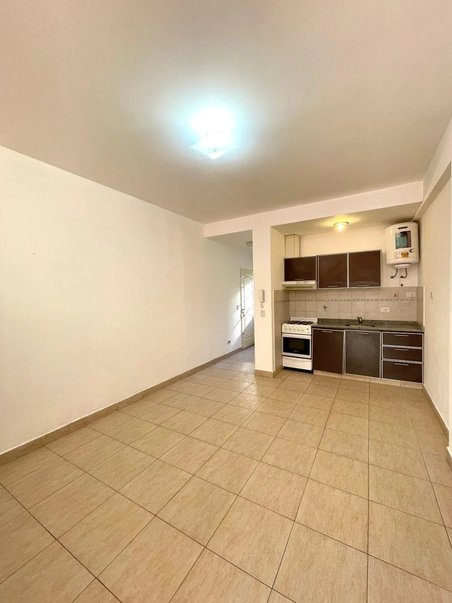 Kitnet em San Justo, La Matanza, com varanda