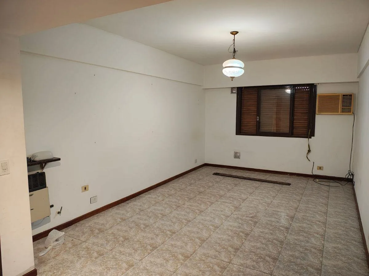 Three-room apartment in Ramos Mejía