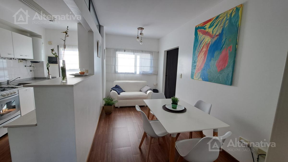 Three-room apartment with balcony in Núñez