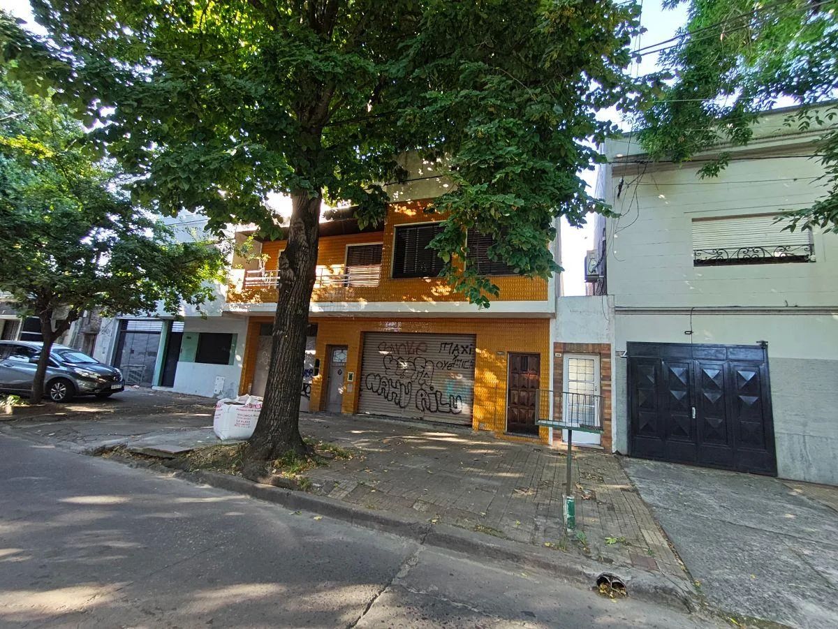 Three-bedroom house for rent in La Plata