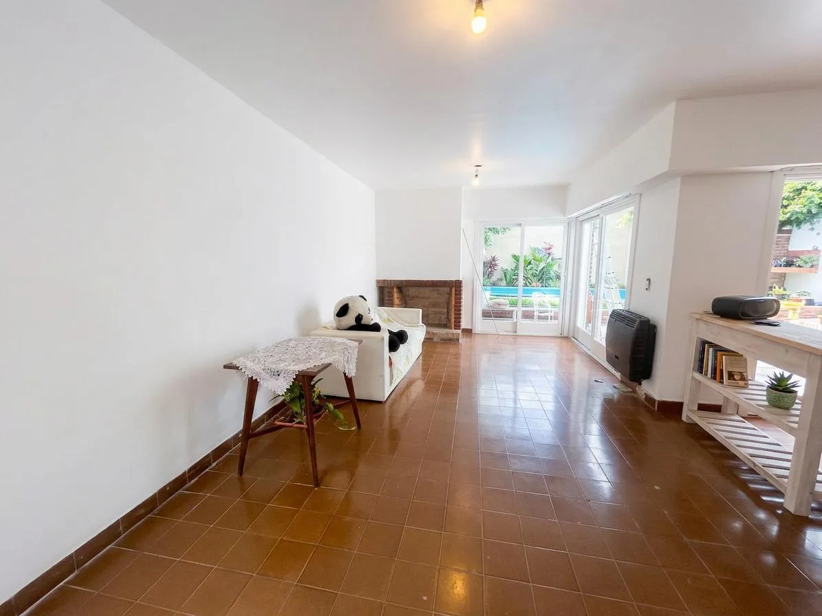 Casa reciclada a nuevo de 5 ambientes en San Isidro