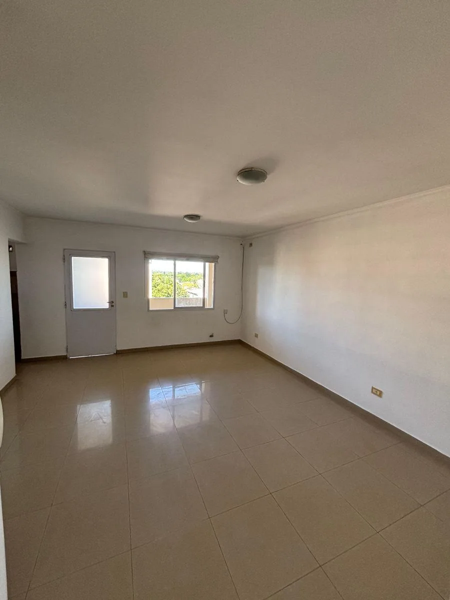 Departamento de 3 ambientes con cochera en Esteban Echeverría