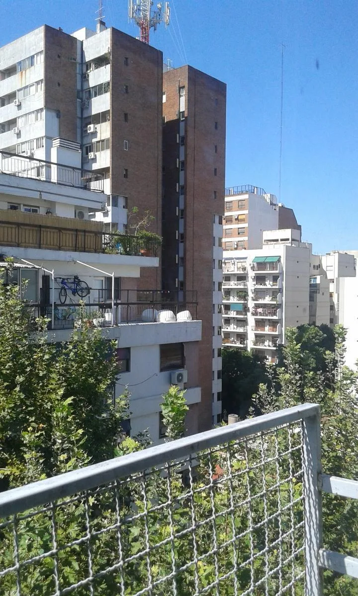 Departamento de 2 ambientes al frente en Belgrano
