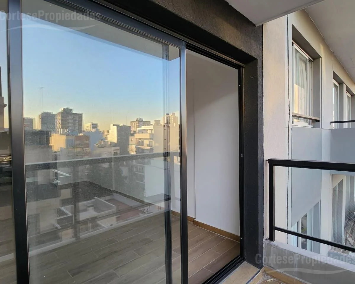 Monoambiente divisible en Belgrano con balcón al frente