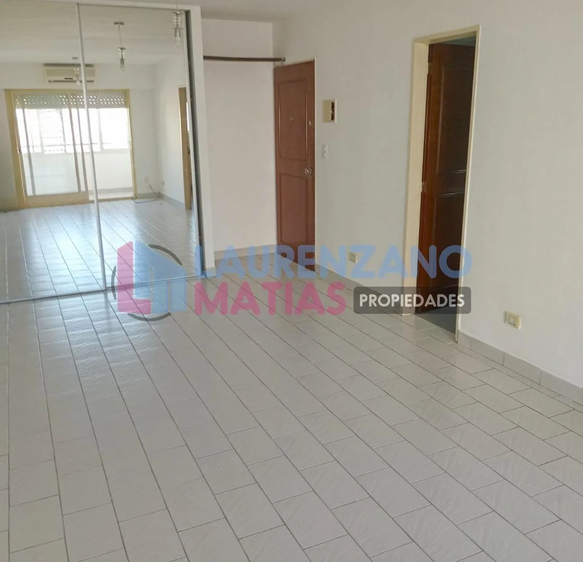 Квартира-студия с балконом в Almagro