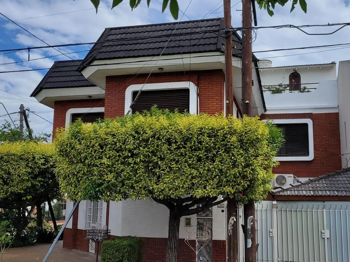 Triplex PH with 4 bedrooms in Morón