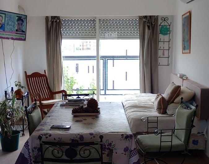 Квартира с 2 спальнями, балконом и собственным двором в San Fernando