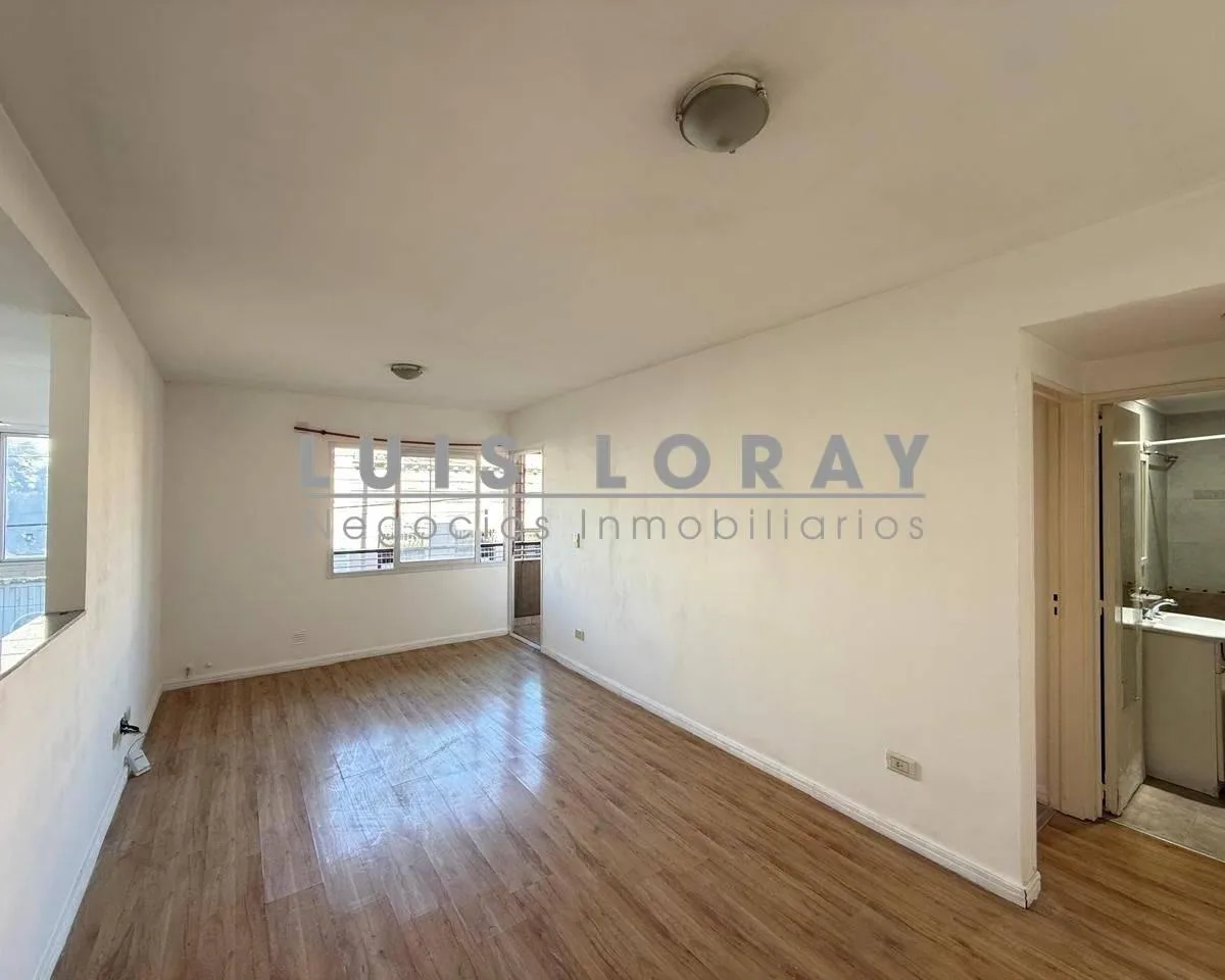 Two-room apartment with balcony in Balvanera