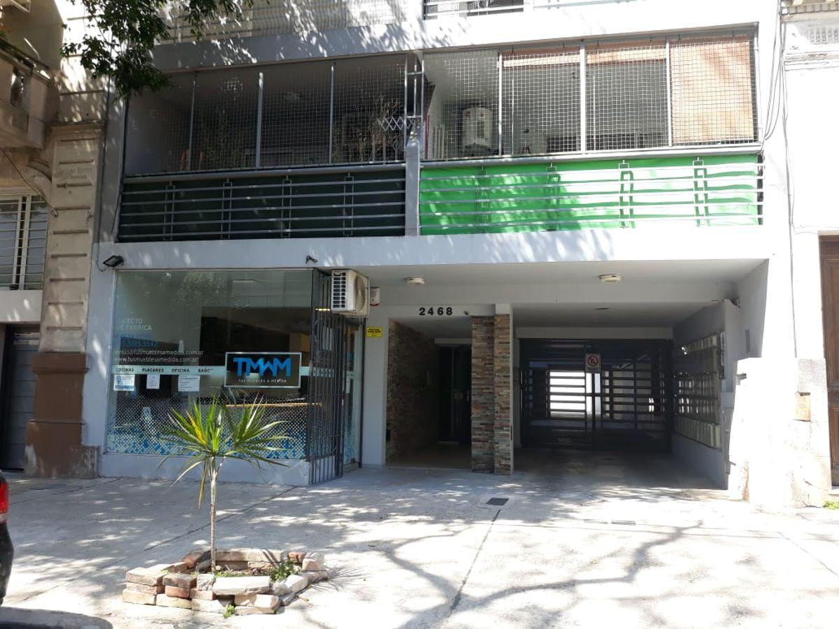 Monoambiente en Parque Chas con balcón y vista abierta