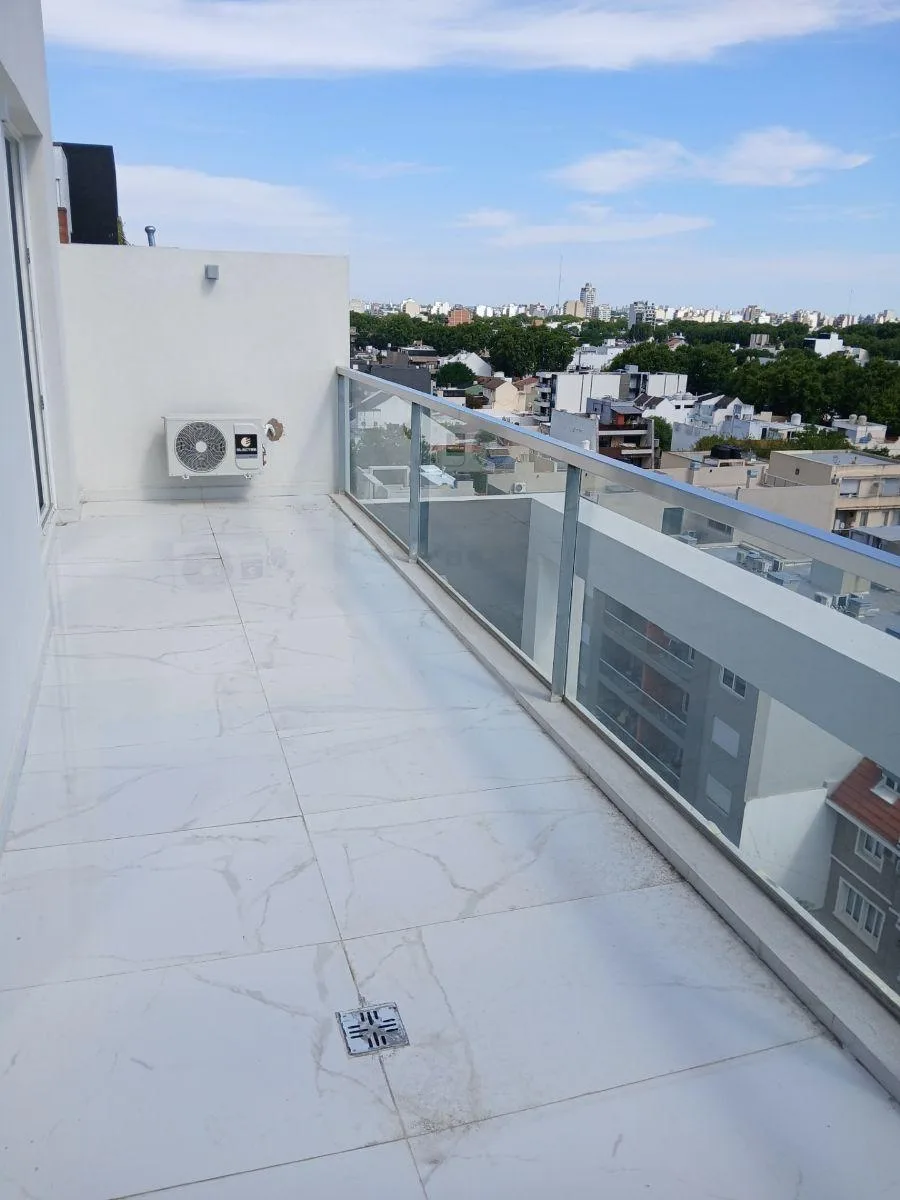 Apartamento de um quarto novo (nunca habitado) em Villa Luro