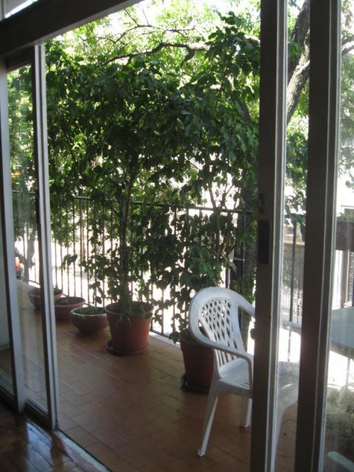 Комната в аренду с полным пакетом услуг для студентов в Monserrat