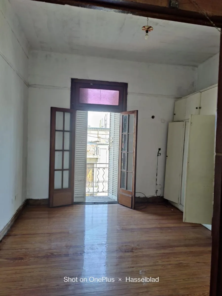 PH de 2 ambientes al frente con balcón en La Boca