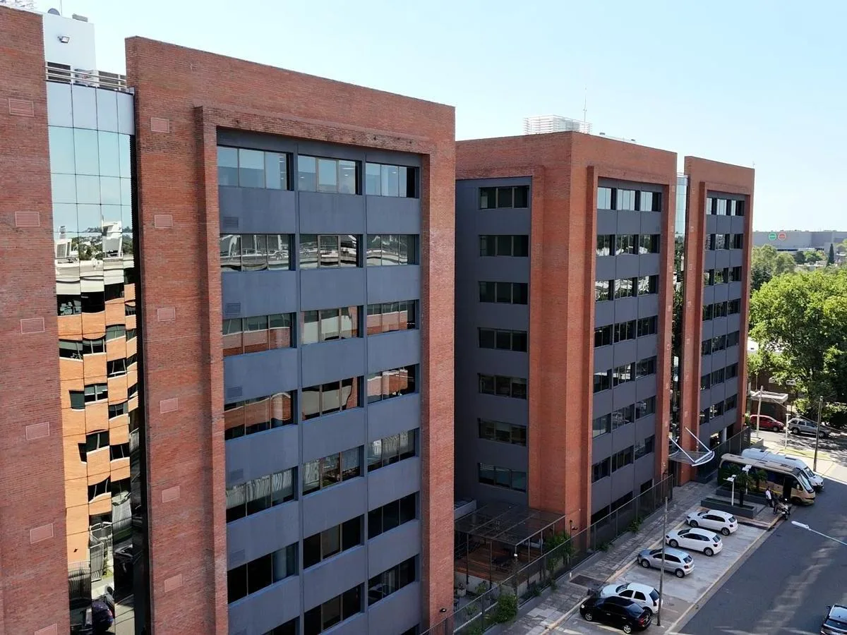 Panamericana y San Lorenzo - Olivos Oficinas Triple a