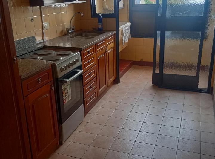 Departamento semipiso de 2 ambientes contrafrente en Villa Pueyrredón