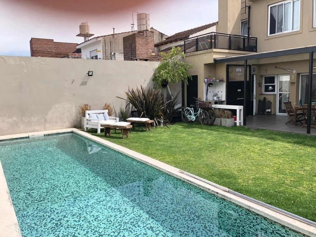 Casa mobiliada de 3 dormitórios em San Isidro