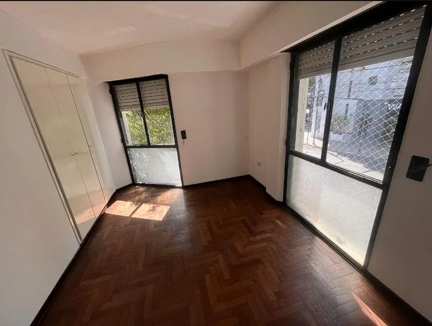 Apartamento de 2 dormitórios em La Plata, junto ao circuito de faculdades