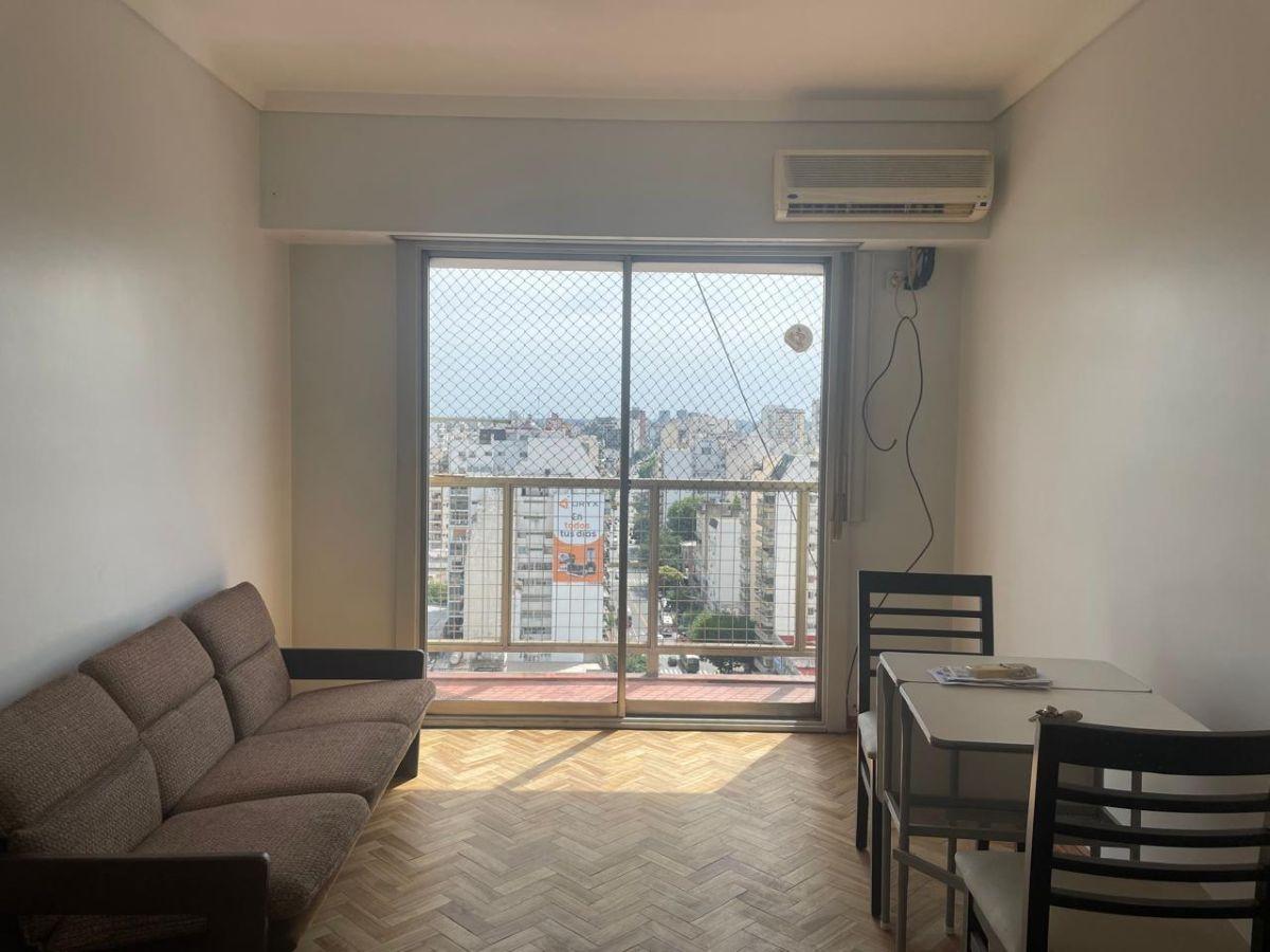 Mobiliado de 2 ambientes com 1 quarto em Flores
