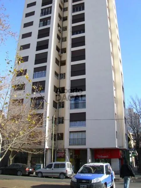 Departamento de 2 ambientes al frente en La Plata