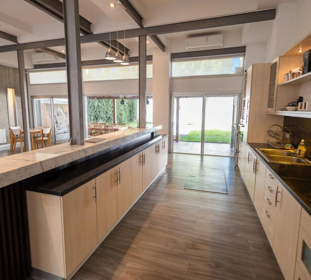 Дом с 4 спальнями и бассейном в Núñez