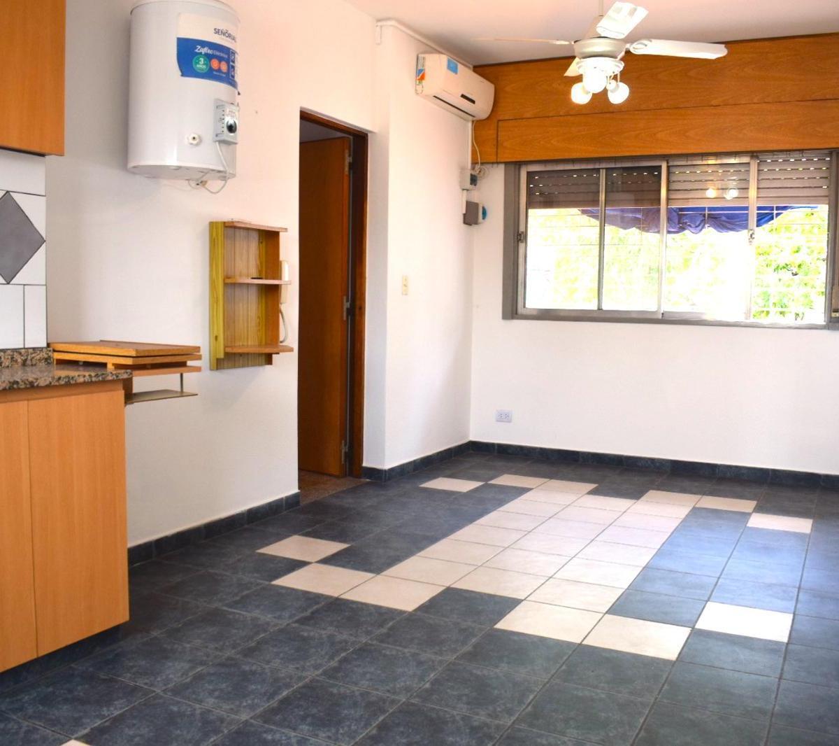 Квартира PH с 1 спальней в Villa Devoto с общей террасой