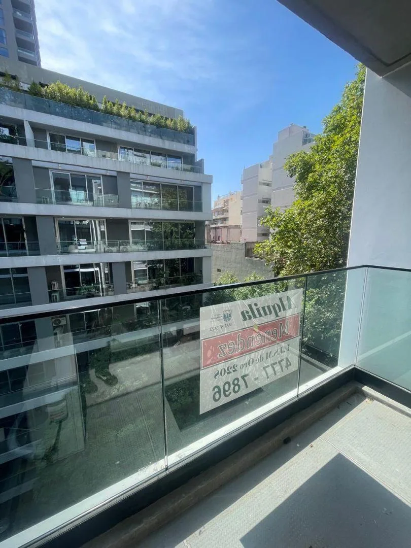 Kitnet de frente com varanda nova (nunca habitado) em Palermo Soho