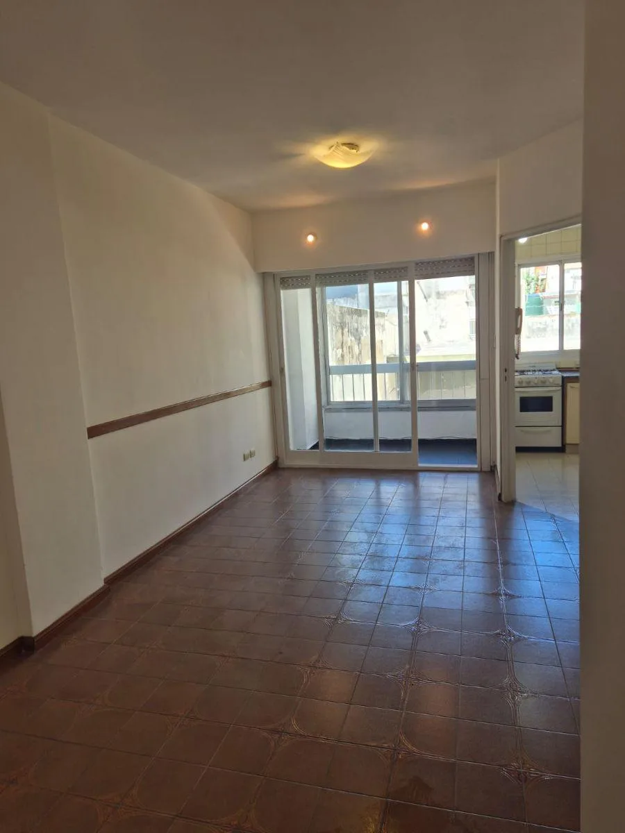 Two-room apartment with patio and balcony in Olivos (Vicente López)