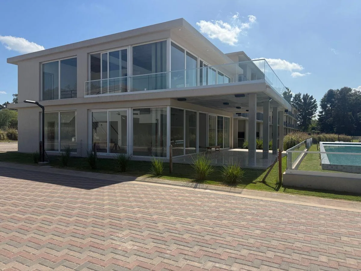 Venta y Alquiler 3 Ambientes Departamento en Pilar