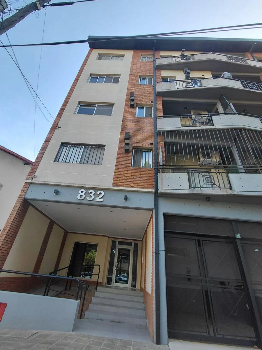 Two-bedroom apartment on España in Tigre