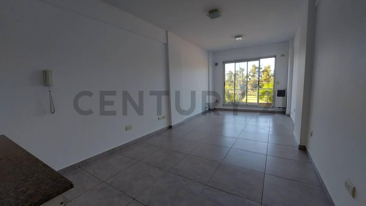 Квартира-студия в Villa del Parque с балконом на Av. San Martín