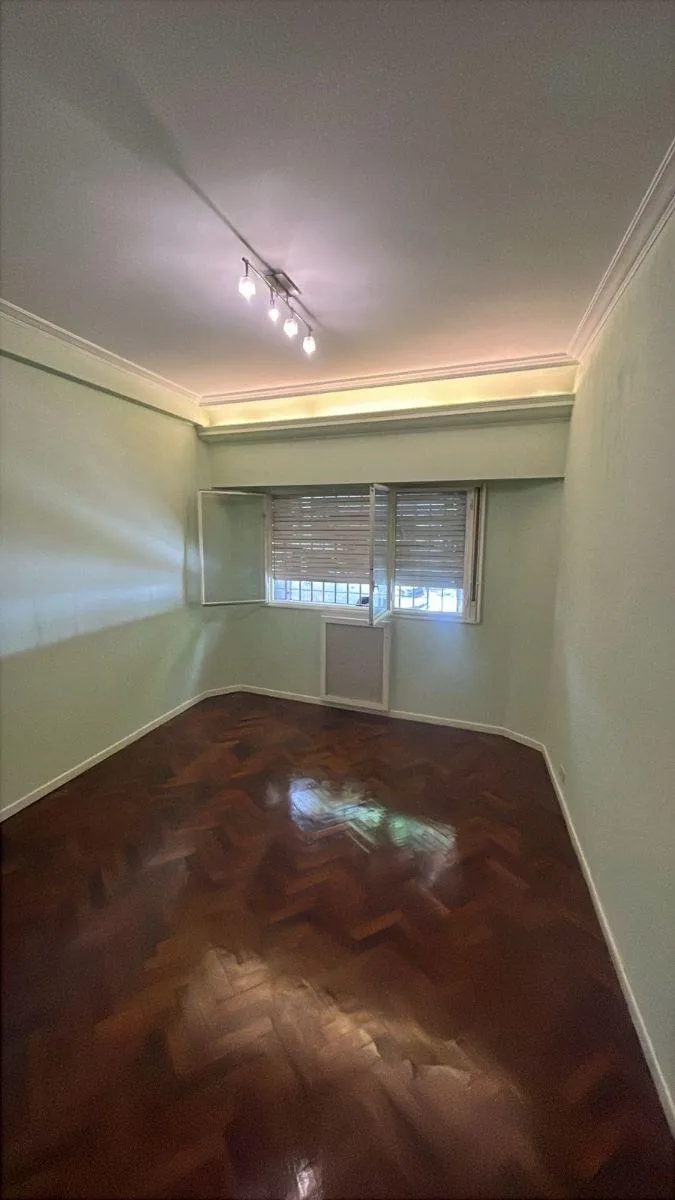 Departamento de 3 ambientes en Recoleta en planta baja
