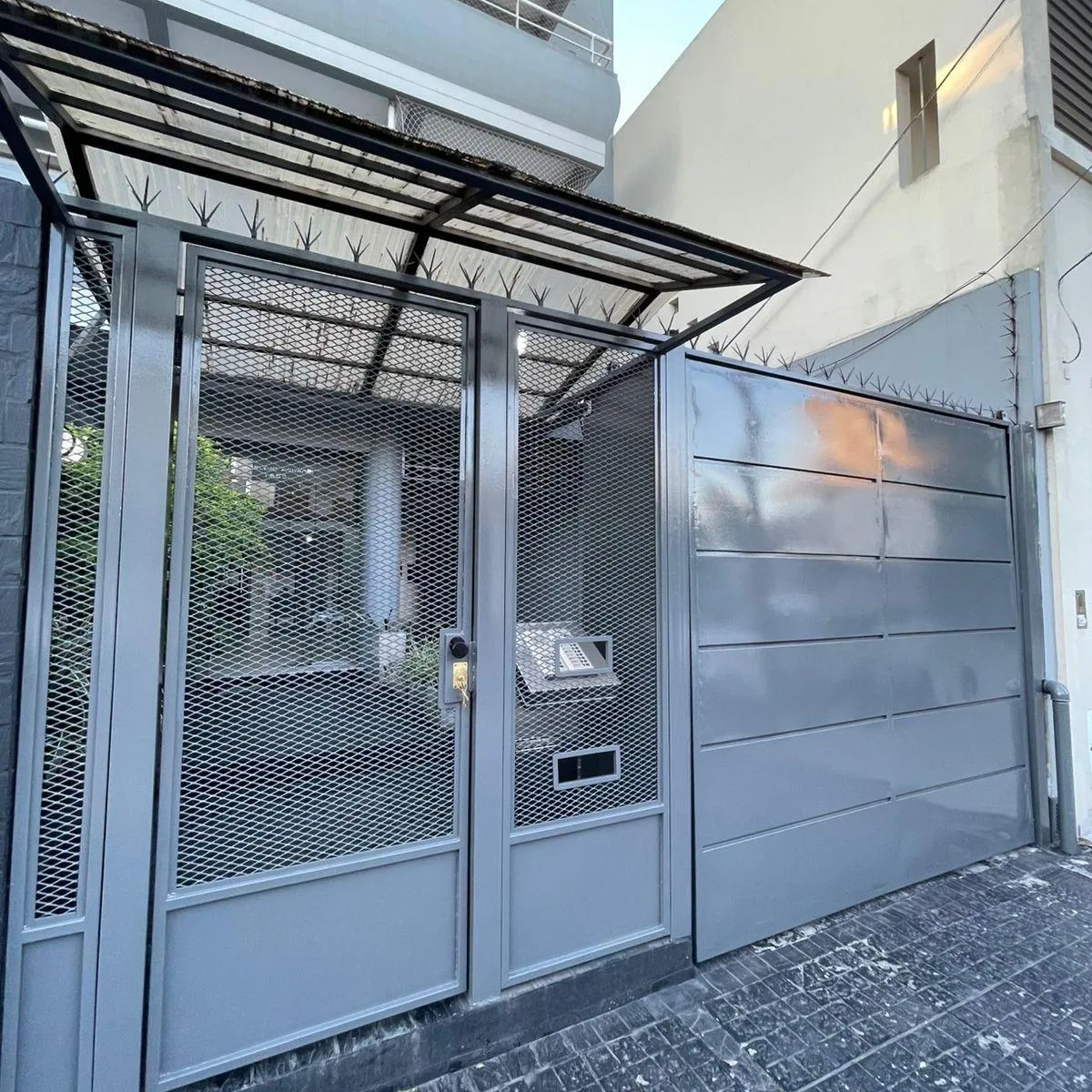 Apartamento de dois ambientes com 1 quarto para aluguel em Lanús