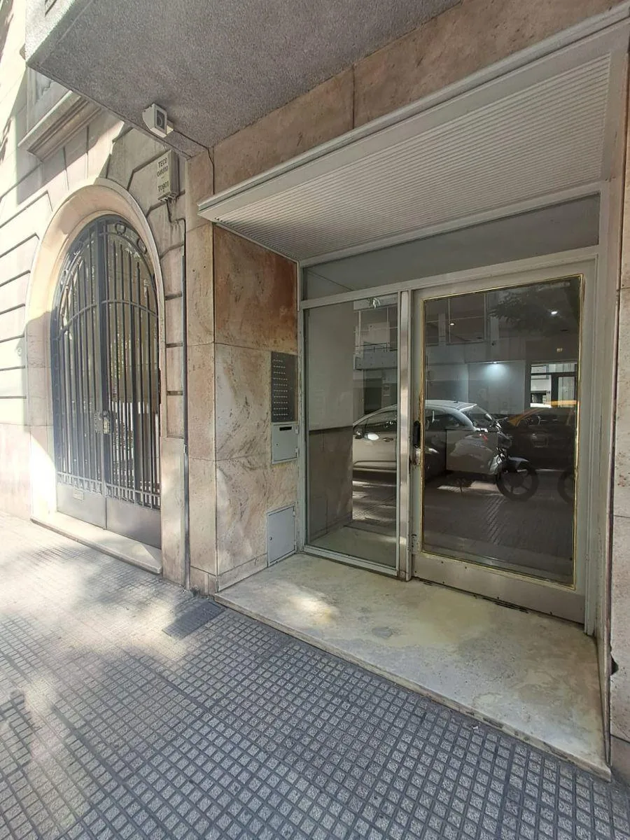 Monoambiente en Recoleta con balcón