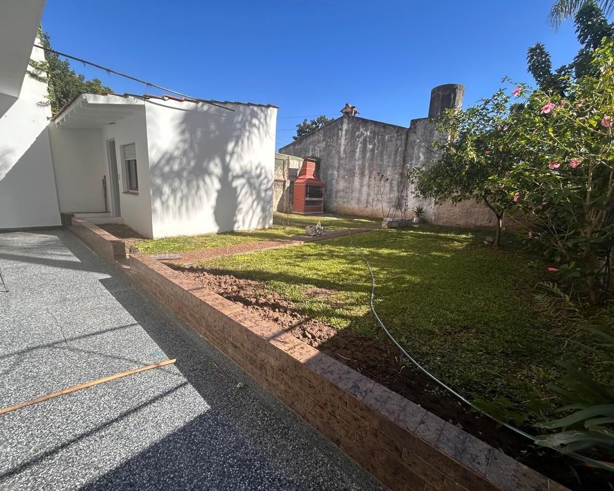 Casa de 4 ambientes com 3 dormitórios em Olivos