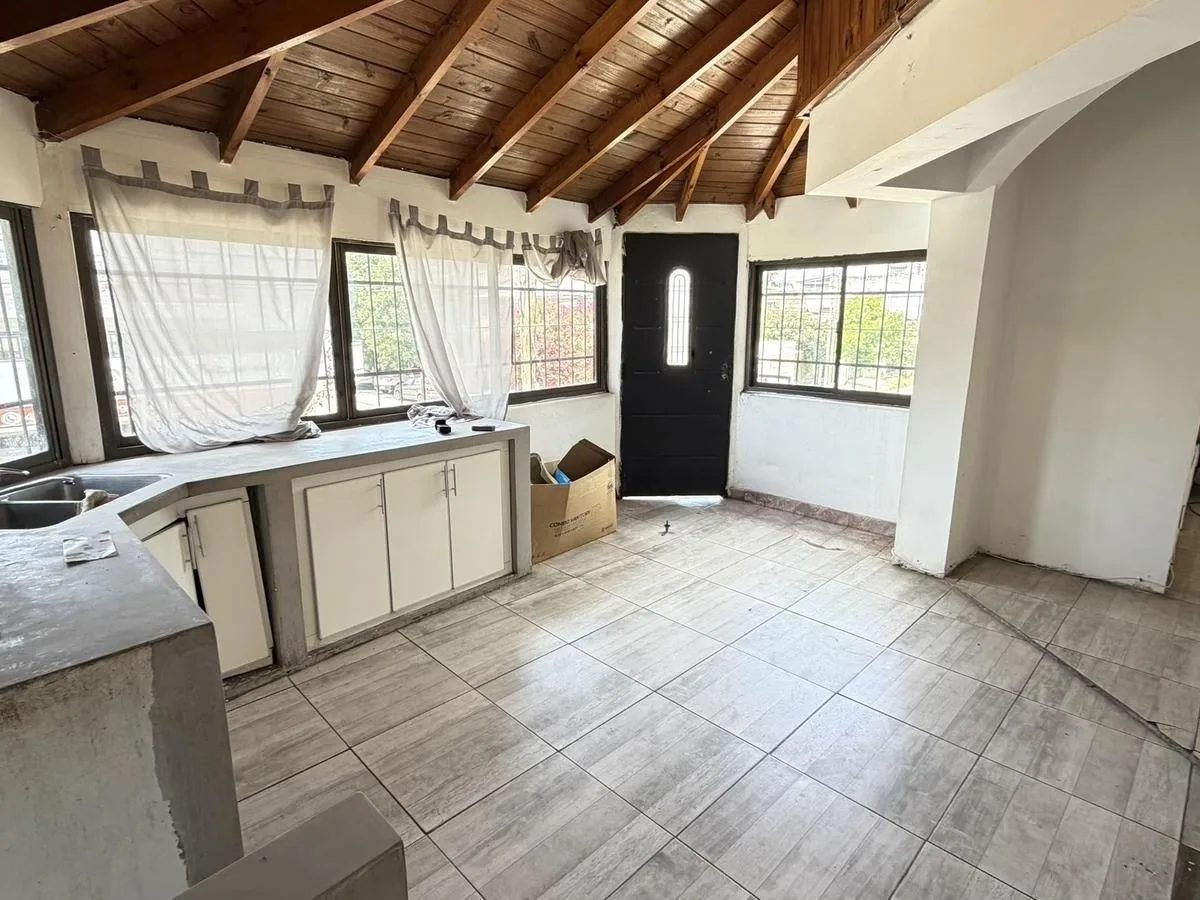 Apartamento de dois ambientes com 1 quarto em Gerli, Lanús