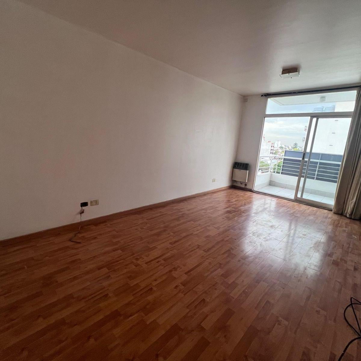 Departamento de 2 ambientes con balcón en Villa del Parque