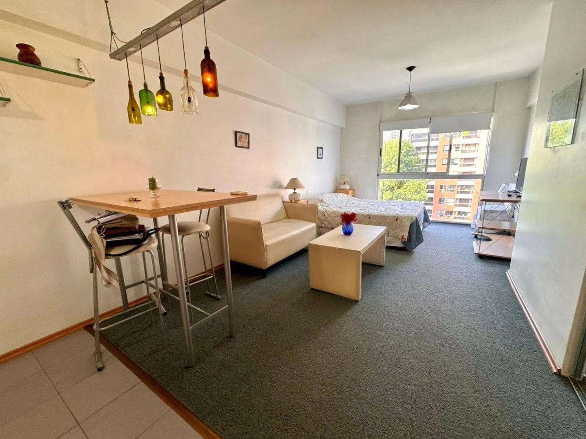 Квартира-студия с мебелью в San Telmo