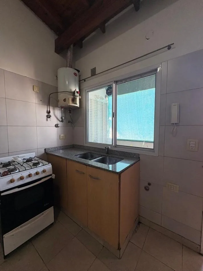 Two-room PH apartment with balcony in Vicente López