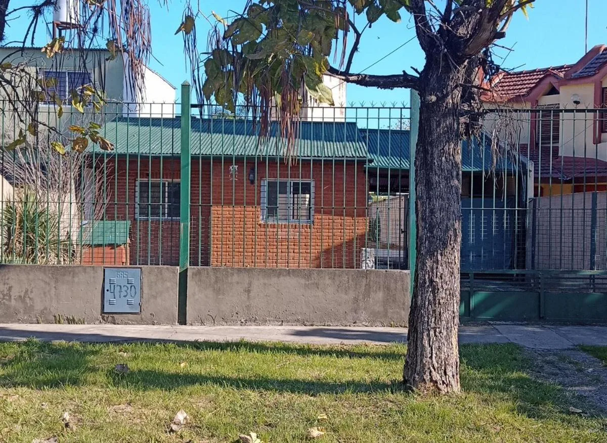 Chalet Lote 500 m&sup2; S/ Av Piovano Alquiler Moreno