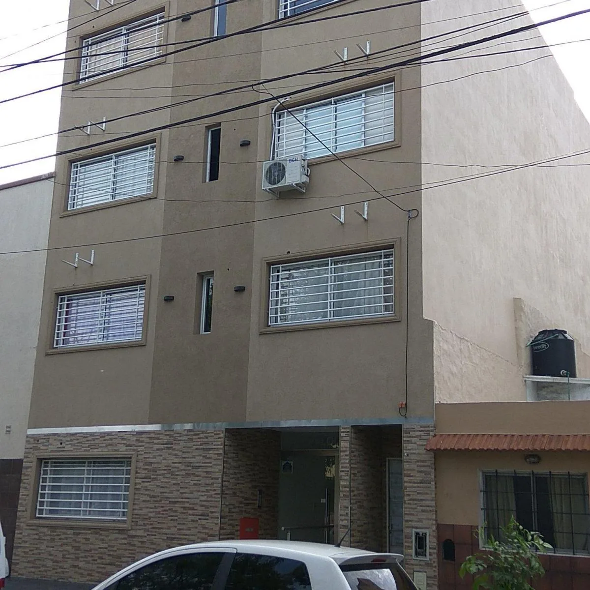 Apartamento de dois ambientes sem mobília em Mataderos