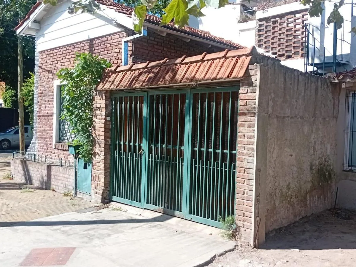 Casa em Olivos com 2 dormitórios